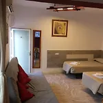 Mar 13 Apartament